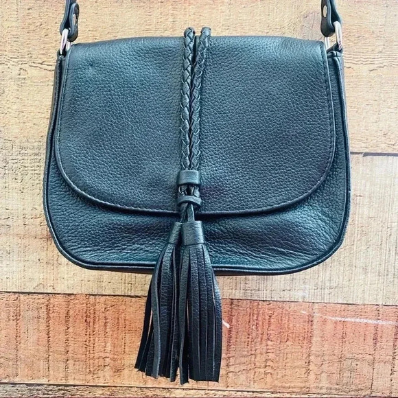 NWOT Clarks Leather Tassel Crossbody - Picture 2 of 8